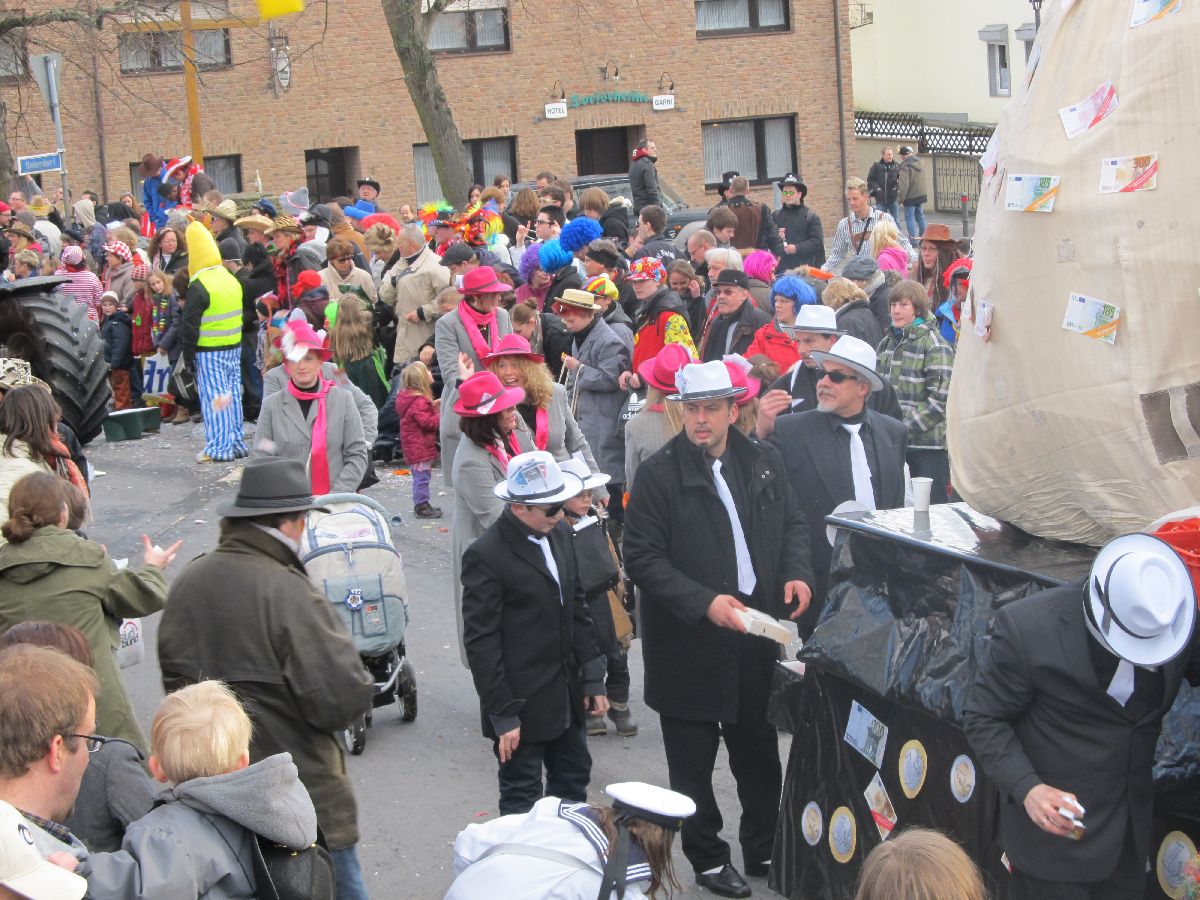 rosenmontagszug_20120221_1538998733